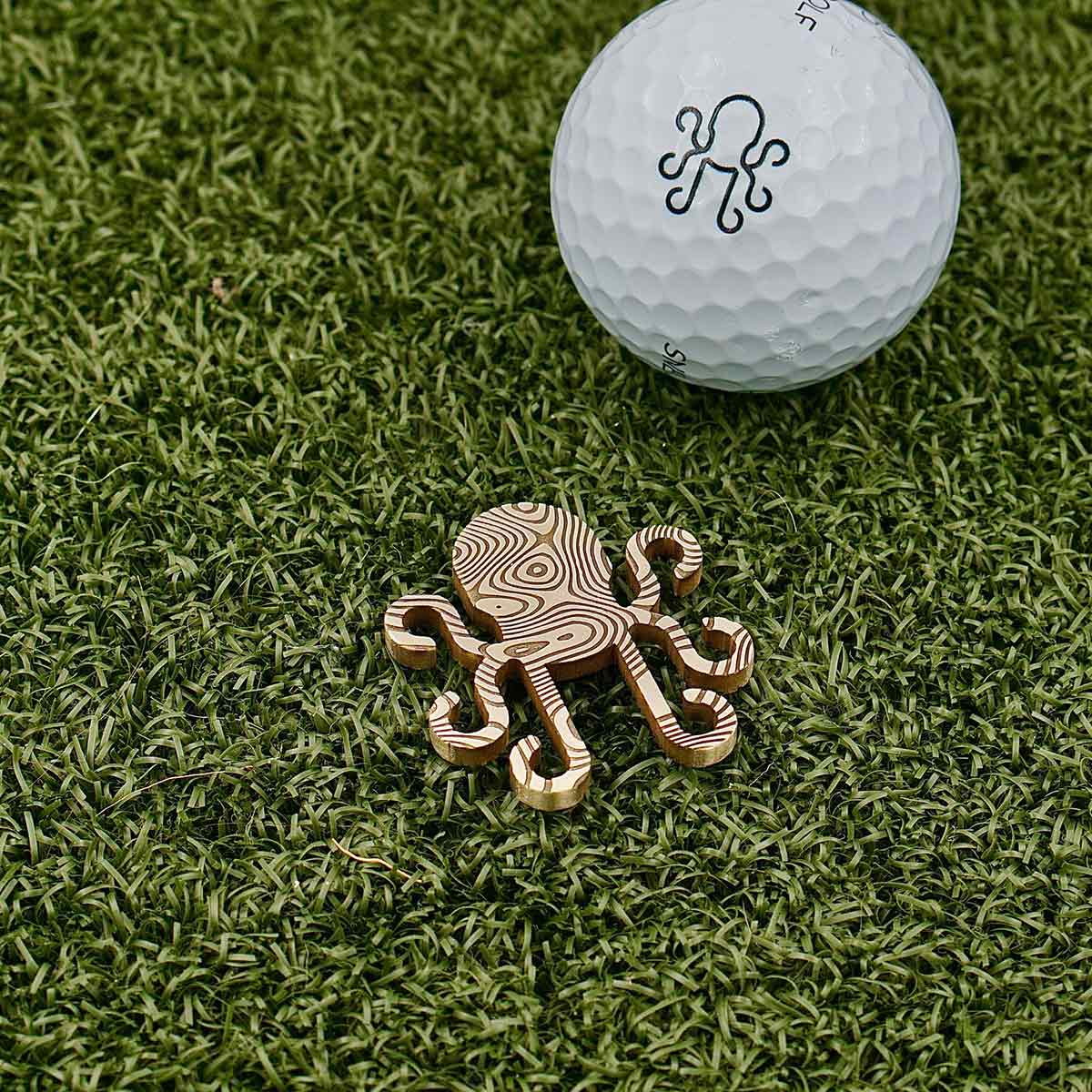 Kraken Logo Ball Marker - Brass Damascus