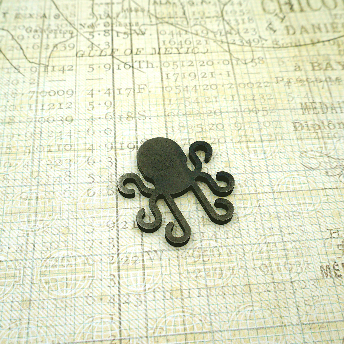 Kraken Ball Marker - Black Ink Distressed