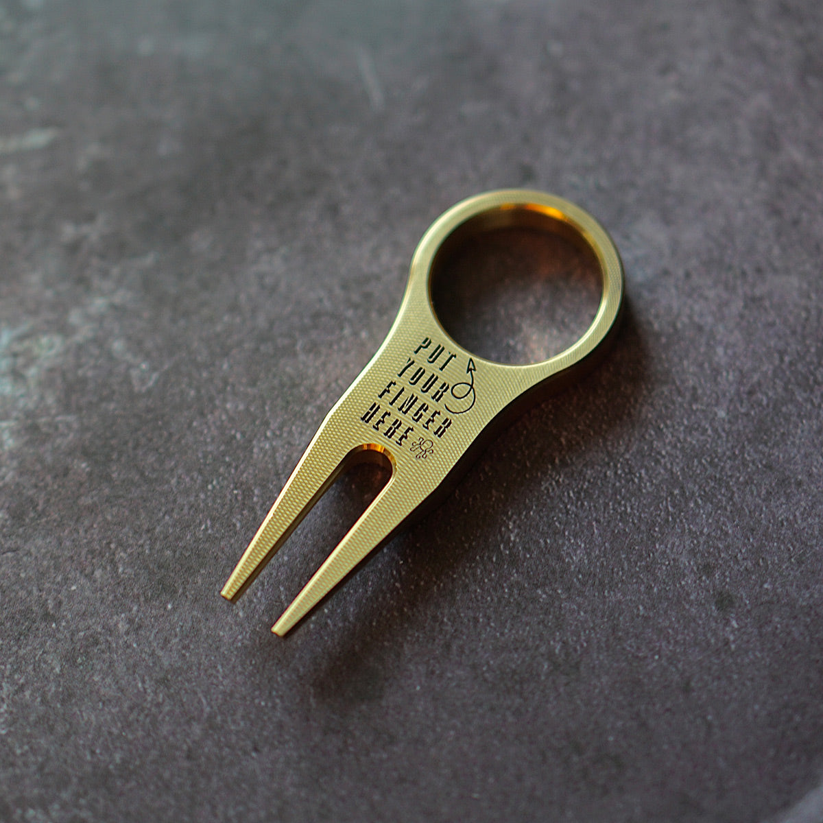 Ringer Finger Divot Tool Brass 