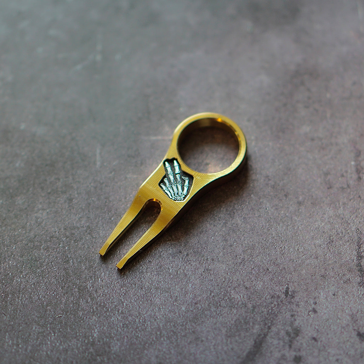 Ringer Finger Divot Tool Brass (Peace)